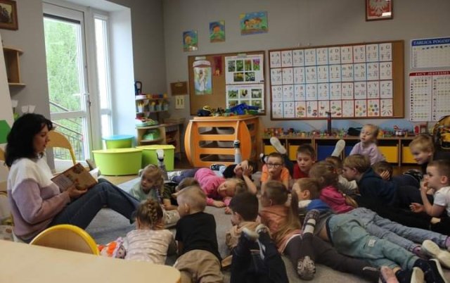 Lekcja Biblioteczna - Przedszkole w Sokolnikach Wielkich